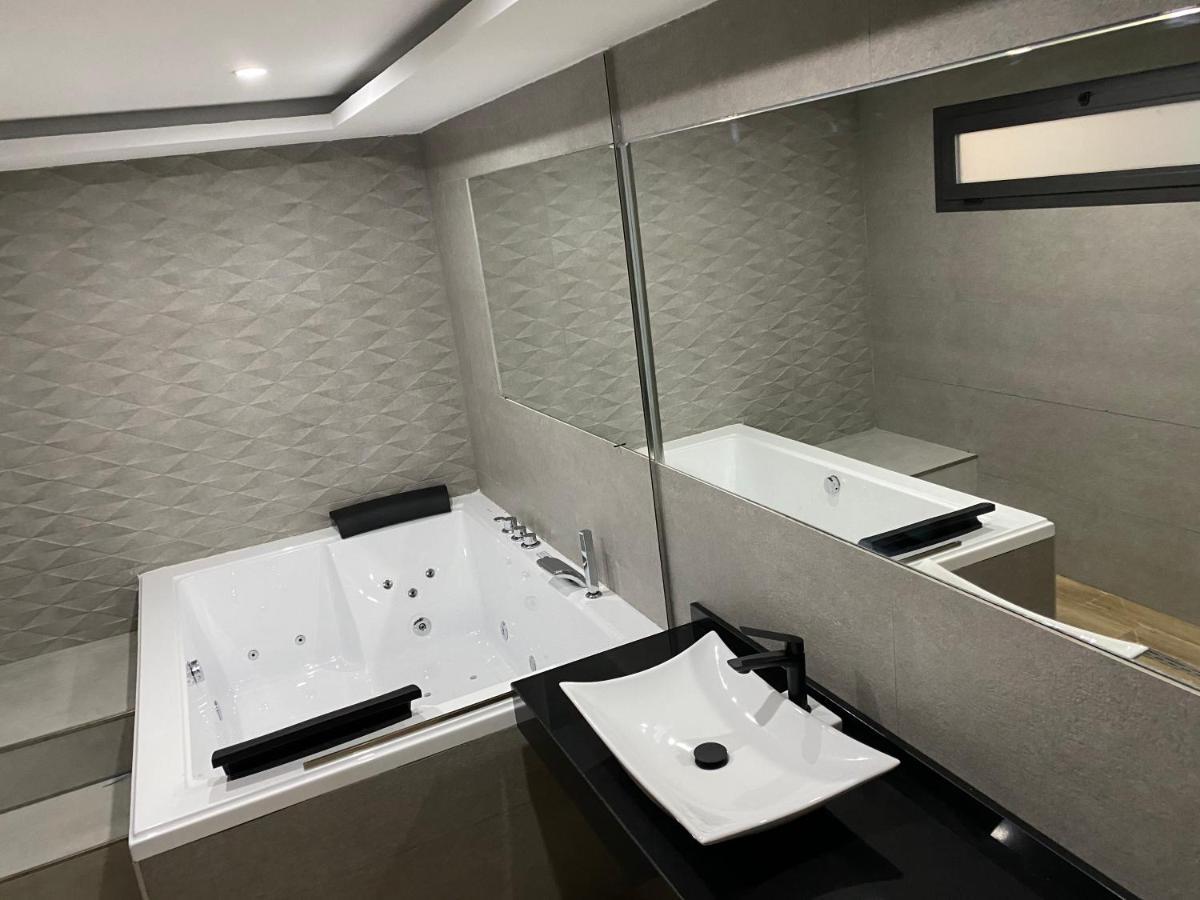 Apartamentos Las 7 Esencias Linares  Luaran gambar