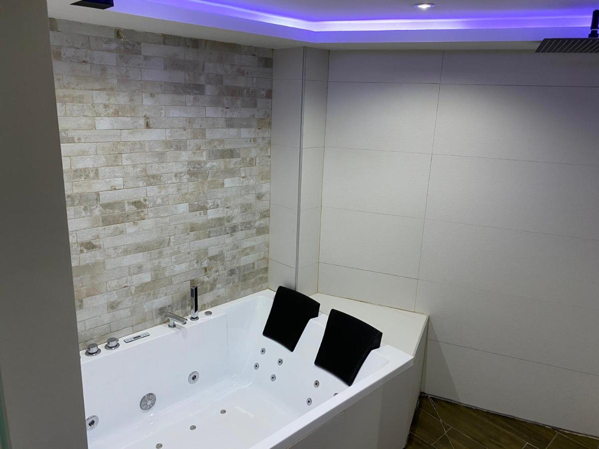 Apartamentos Las 7 Esencias Linares  Luaran gambar